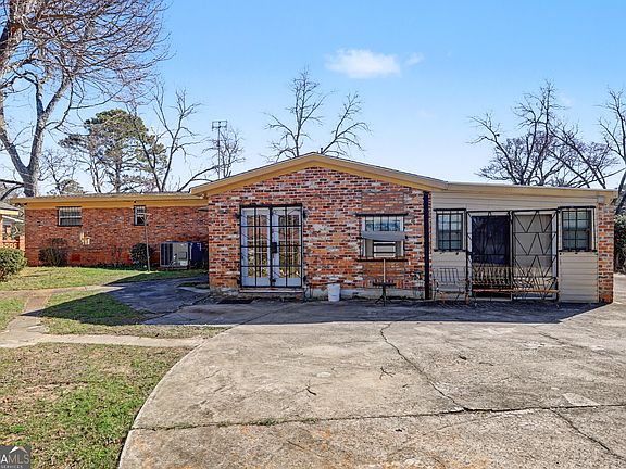 5th image of 1708 Armory Dr