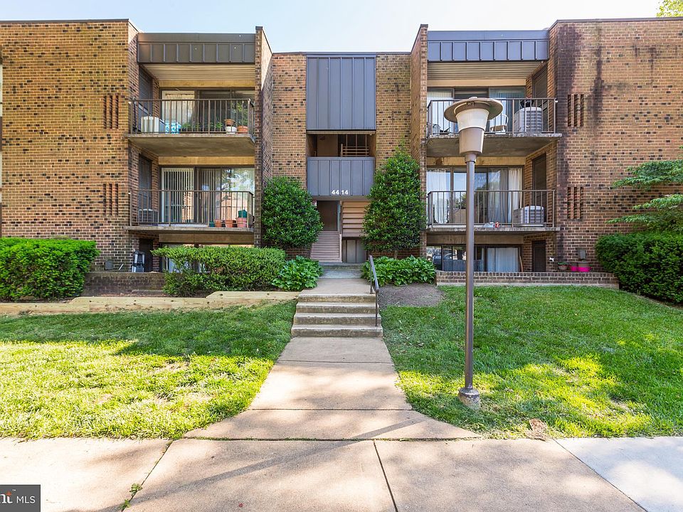 1st image of 4414 Island Pl #11