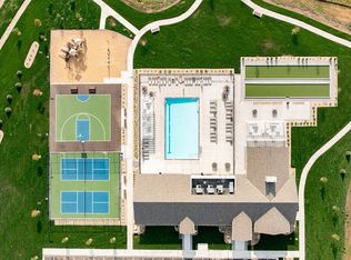 4702 172nd St W, Lakeville, MN 55044