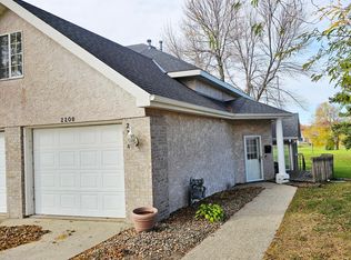 2208 10th Ave SE #12, Willmar, MN 56201