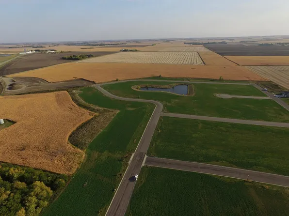 1503 Diamond Dr, Marshall, MN 56258