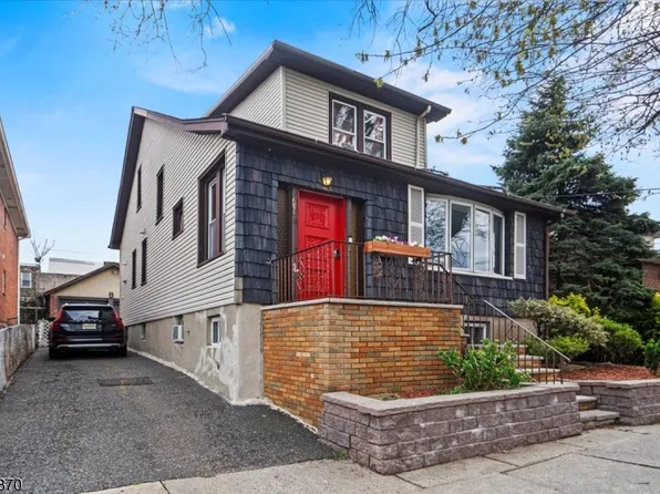 218 8Th St, Fairview Boro, NJ 07022