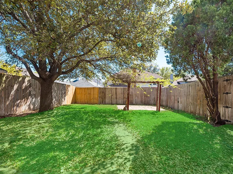 5832 Mossbrook Trl — Photo 31