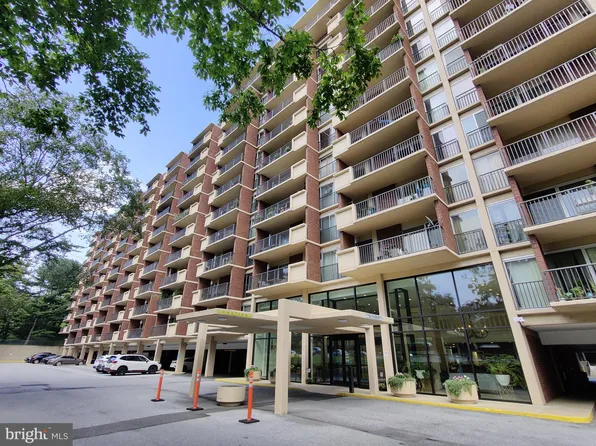1300 Army Navy Dr APT 1001, Arlington, VA 22202