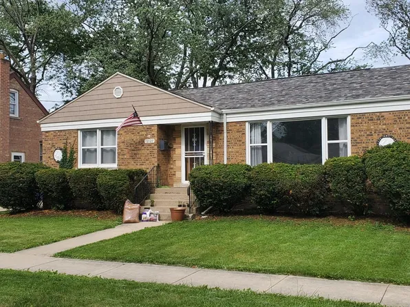 12127 Artesian Ave, Blue Island, IL 60406