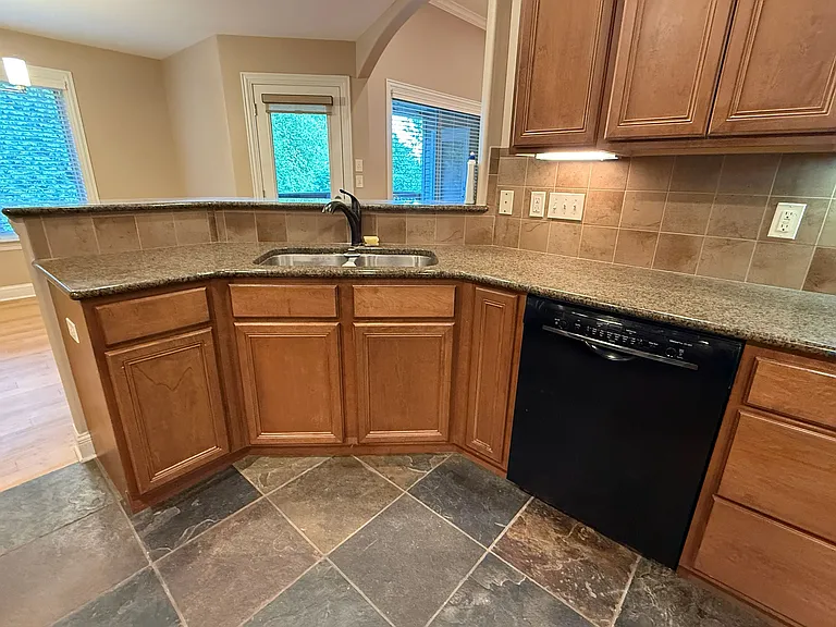 6802 Stanwood Dr — Photo 23