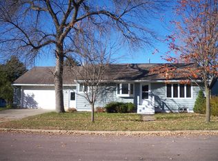 107 E Cabot St, Le Roy, MN 55951