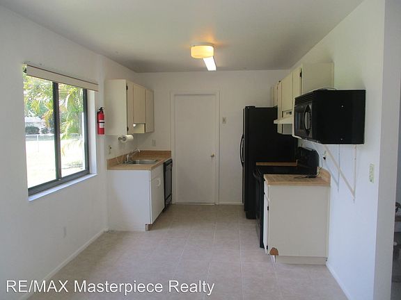 4th image of 2181 SE Dunbrooke Cir
