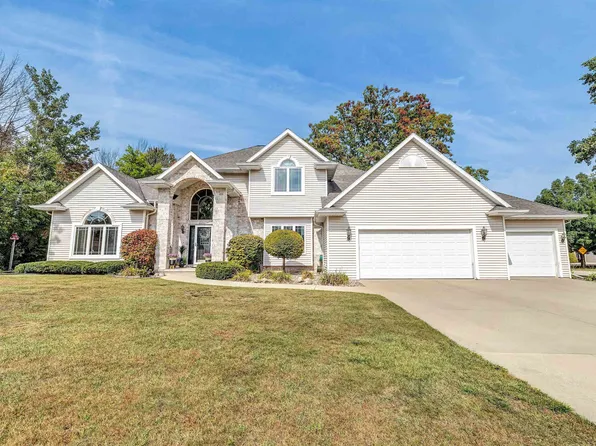 1560 Polo Run Ter, Green Bay, WI 54313