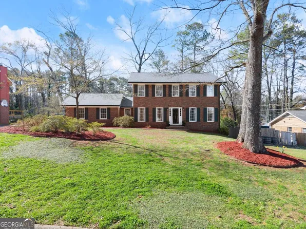 4076 Shady Cir NW, Lilburn, GA 30047