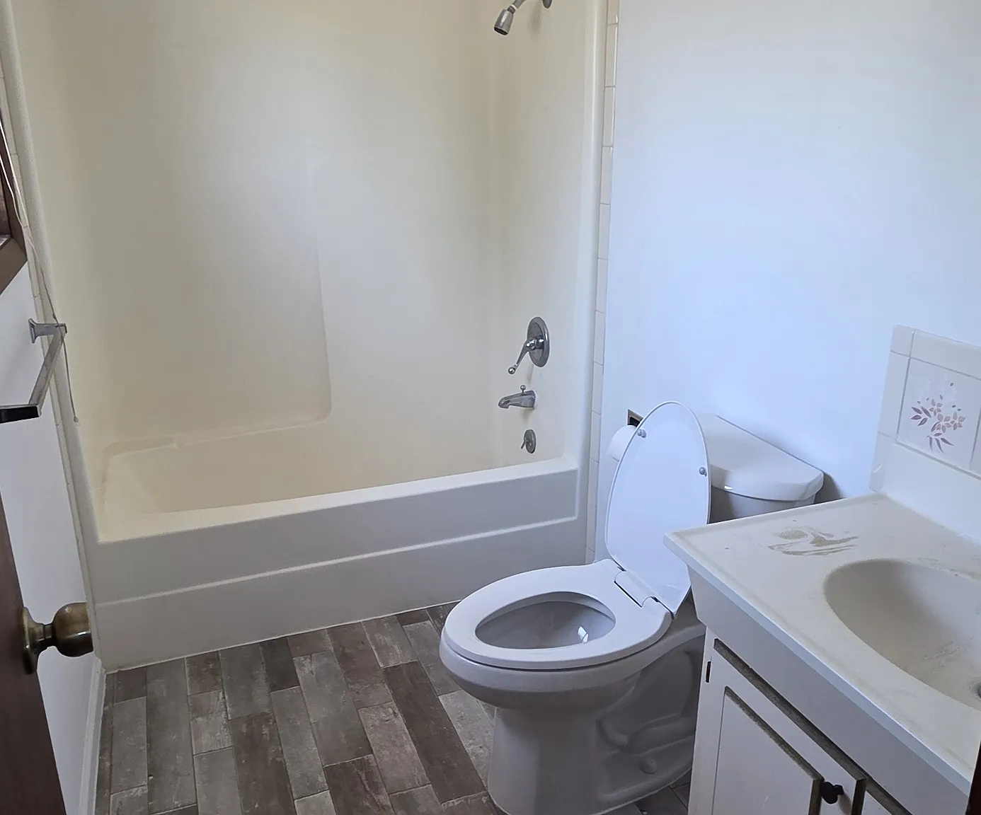 221 Cactus Drive - 1 — Photo 3