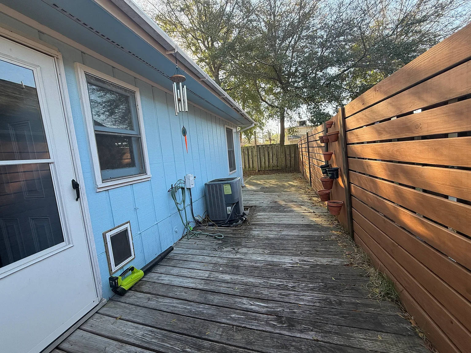 2 bed, 1000 sqft, $1,900 — Photo 2