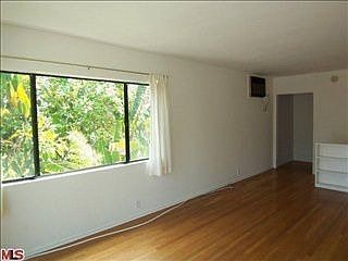 5th image of 2426 N Gower St