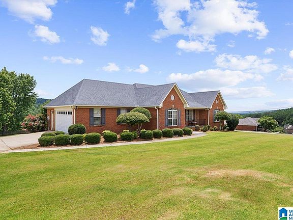 3rd image of 204 Greystone Dr