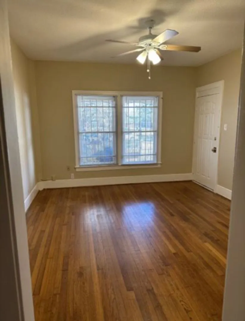 4823 Jackson — Photo 2