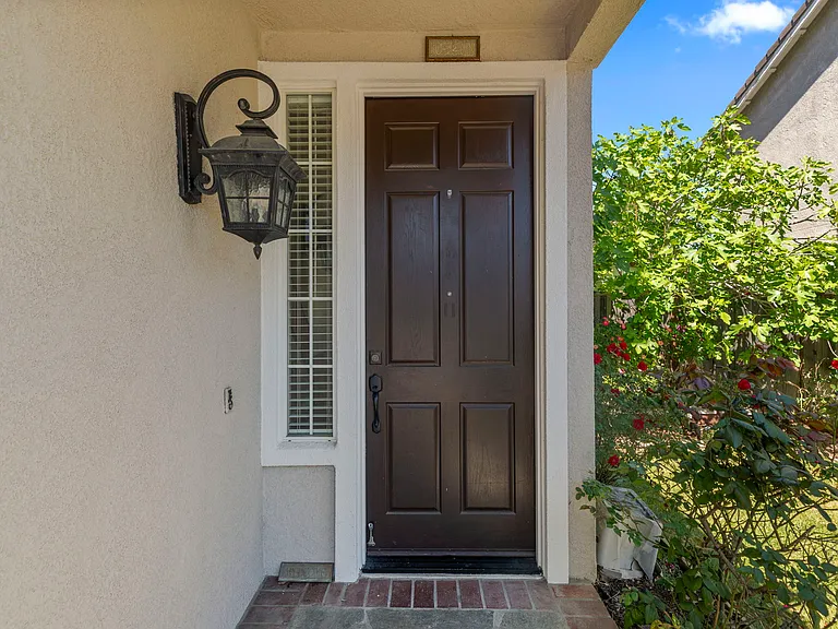 5220 Peacock Hill Dr — Photo 2