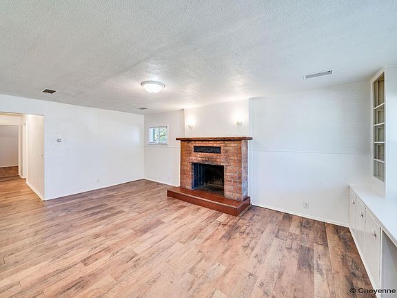 5th image of 503 E 2nd St