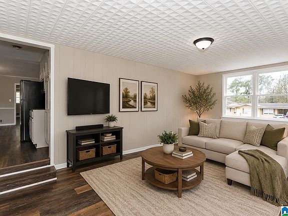5th image of 436 Zinnia Ln