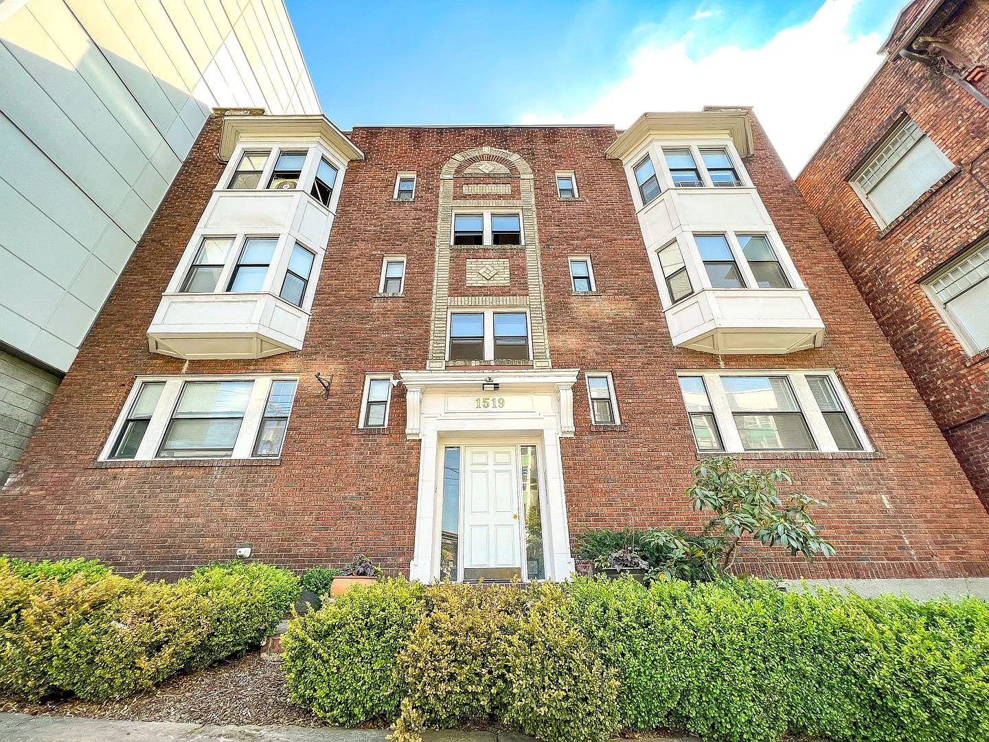 Madison Court — Photo 2