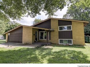 3246 S 1st St, Southern View, IL 62703