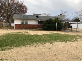 615 W 4th St, Newkirk, OK 74647