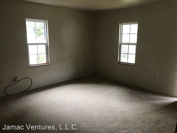 2nd image of 304 S Elk Ave