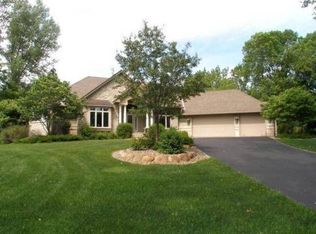 2 Spyglass Pl, White Bear Lake, MN 55110