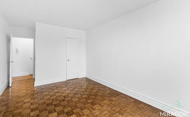 Rented by Mirador Real Estate | media 4