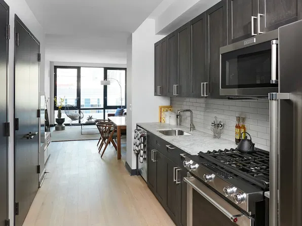 21 West End Avenue image 1 of 23