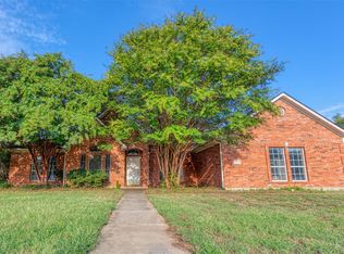 1400 N Saint Charles Ave, Pilot Point, TX 76258