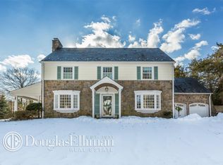 135 Abbey Rd, Manhasset, NY 11030