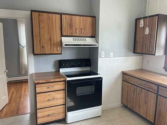 5th image of 2396 Riverside Ave #2