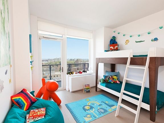 3rd image of 86 Fleet Pl APT 7U