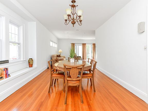 4th image of 14 Holland Ave