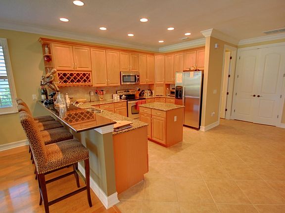 3rd image of 13936 Clubhouse Dr