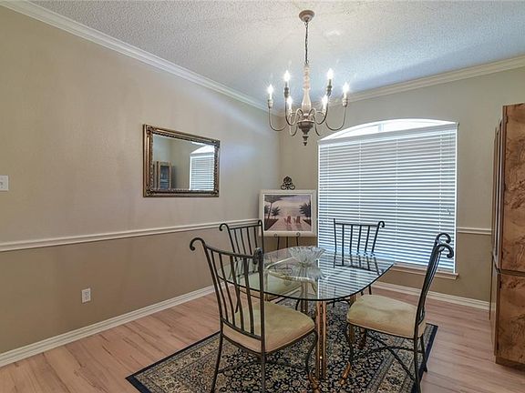4th image of 1404 Brittany Ln