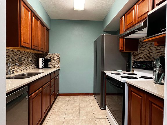 Kitchen - fully stocked with pots, pans, dishware, etc.