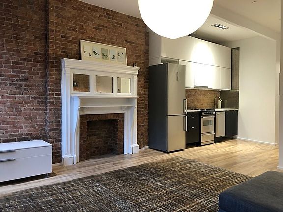 3rd image of 319 W 112th St #2