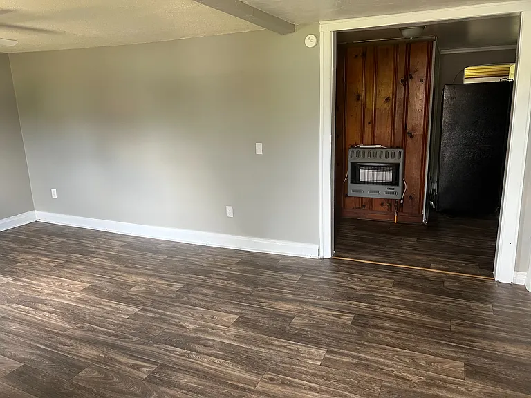 705 Low Gap Rd — Photo 10
