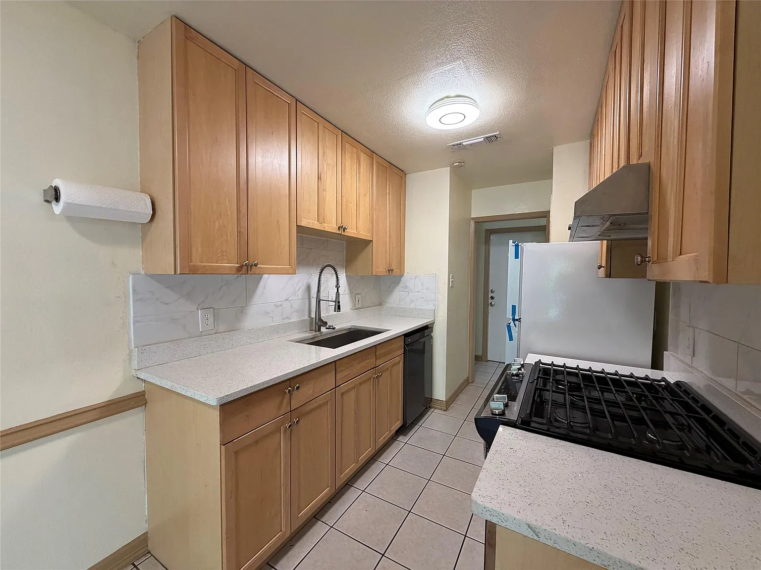 3 bed, 1.5 bath, 1064 sqft, $1,800 — Photo 4