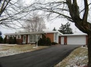 701 Hammond Ln, Stroudsburg, PA