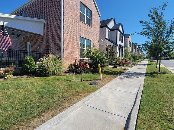 4th image of 2302 E Frontier Elm Dr