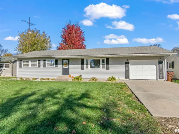 413 W Tremont St, Waverly, IL 62692