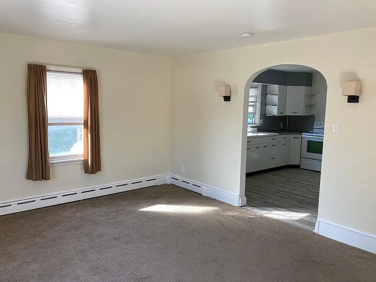 560 Seip Ave — Photo 13
