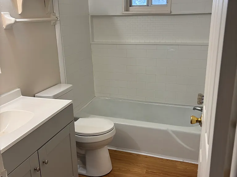 507-509 Goshen Ct #509 — Photo 4
