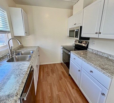 4th image of 4033 Van Dyke Ave #C