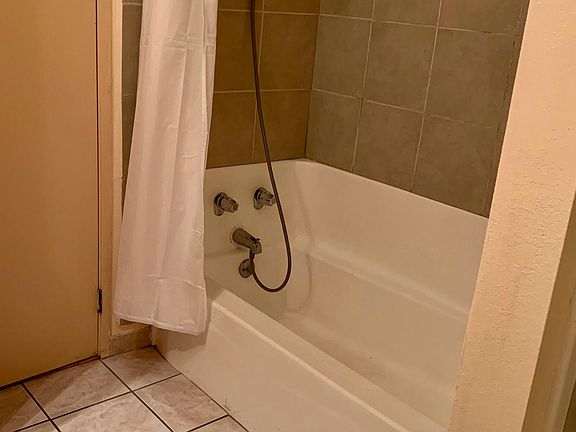2nd image of 1750 Camino Palmero St APT 432