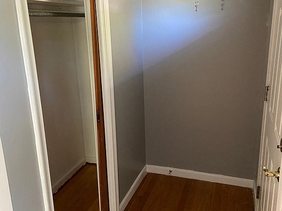 5th image of 3110 Troy Dr
