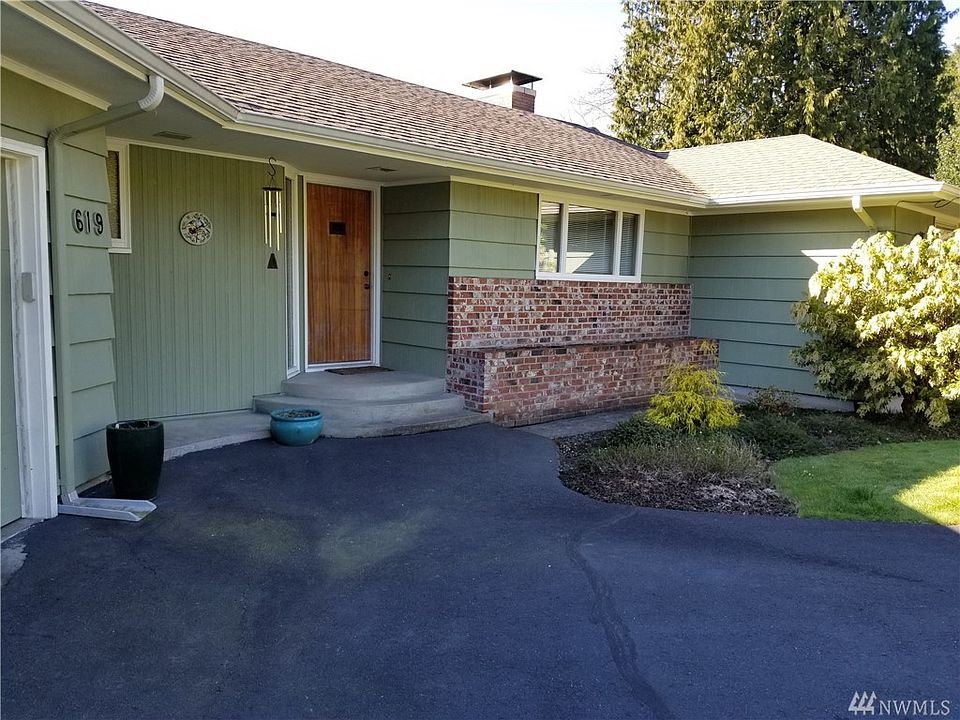 1st image of 619 Hillcrest Dr