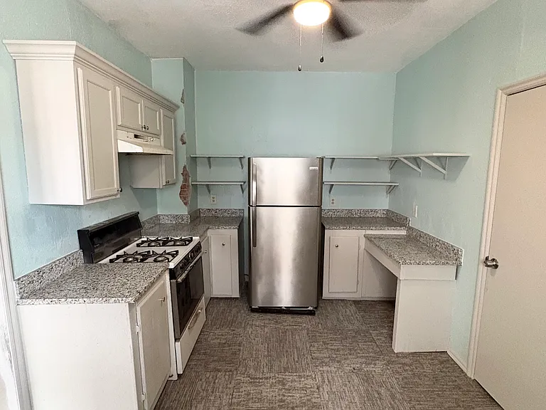 1621 N McKinley Ave — Photo 6